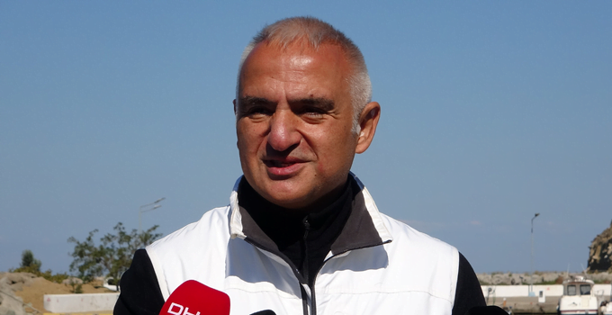 Bakan Ersoy, Gelibolu Tarihi Sualtı Parkı’nda batık gemiye anı dalışı gerçekleştirdi
