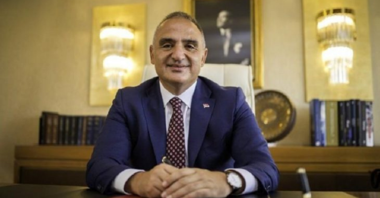 Bakan Ersoy: Öncelikli hedef maksimum sayıda insanımızı kültür ve sanatla buluşturmak