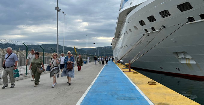 Amasra’ya kruvaziyerle 843 turist daha geldi