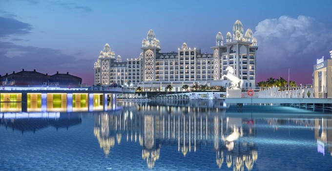 Granada Luxury Belek yeni yıl haftasını yıldızlarla aydınlatacak