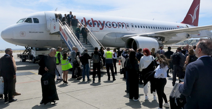 FlyKhy Ercan merkezli uçuşlara başladı