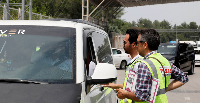 Antalya Havalimanı’ndaki ‘korsan transfer’ denetime takıldı