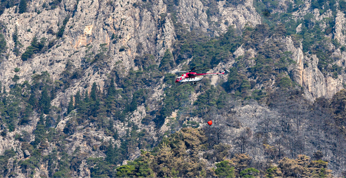 Kemer’deki orman yangını kontrol altına alındı