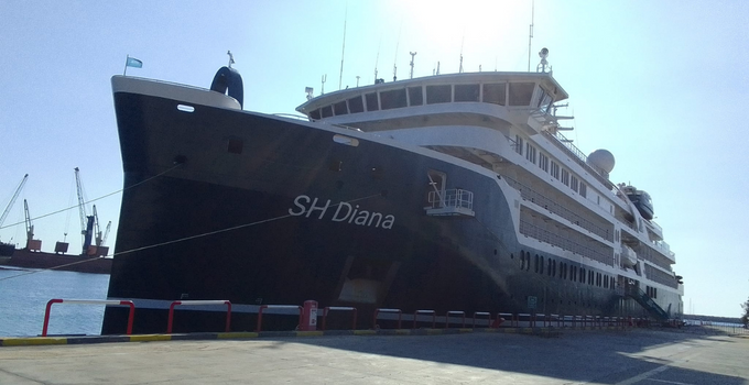 QTerminals Antalya lüks yolcu gemisini ağırladı
