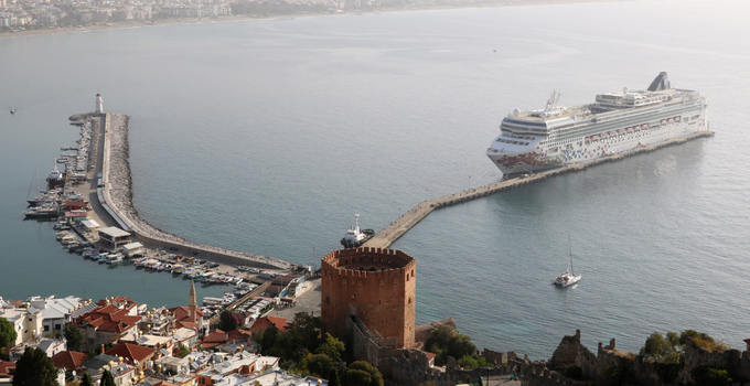 1753 kişilik kruvaziyer, Alanya’ya demirledi