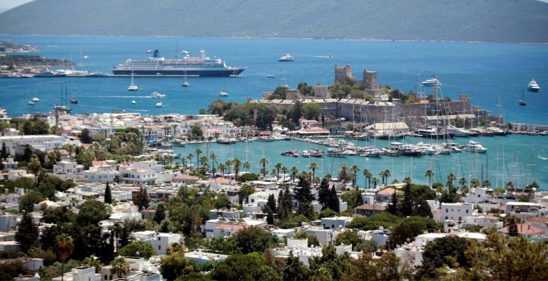 Ege’deki otellerde doluluk yüzde 100’e yaklaştı