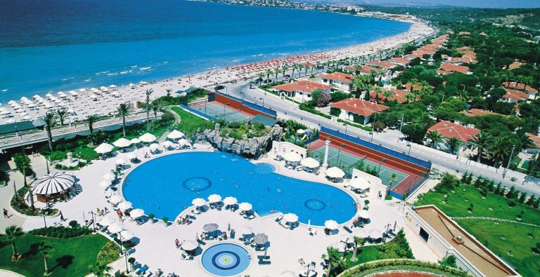 Çeşme’de yarıyıl tatilinde oteller yüzde 65 doldu