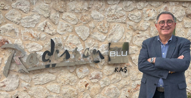 ERHAN ENÜSTÜN MK GRUP KAŞ OTELLER GENEL MÜDÜRÜ OLDU