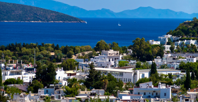 HEDEF DENİZDEN 100 BİN HAVADAN 1 MİLYON TURİST