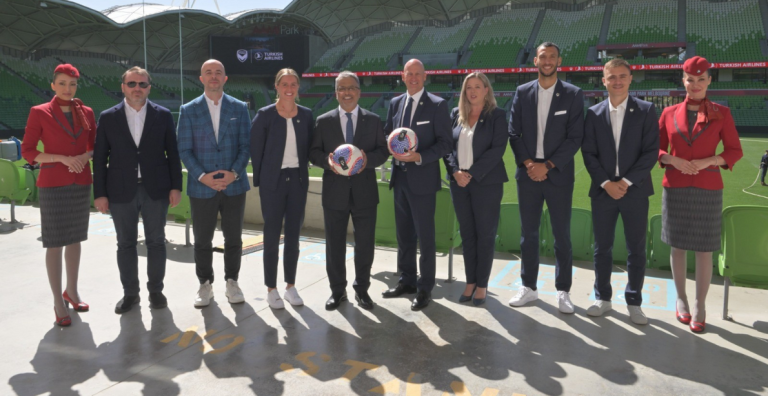 MELBOURNE VICTORY FC ANA SPONSORU THY OLDU
