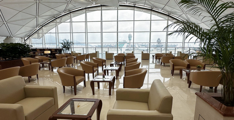 EMİRATES, HONG KONG’DAKİ DİNLENME SALONUNU YENİLEDİ
