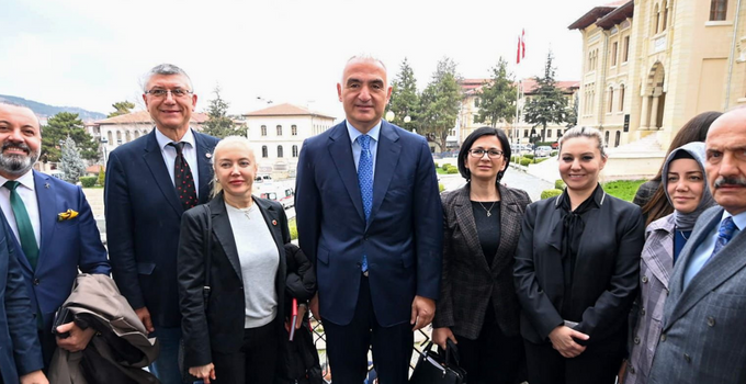 BAKAN ERSOY: HEDEFİMİZ 60 MİLYON ZİYARETÇİ VE 60 MİLYAR DOLAR GELİR