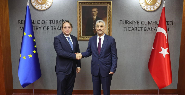 BAKANLIK VİZE SORUNUNU DİLE GETİRDİ