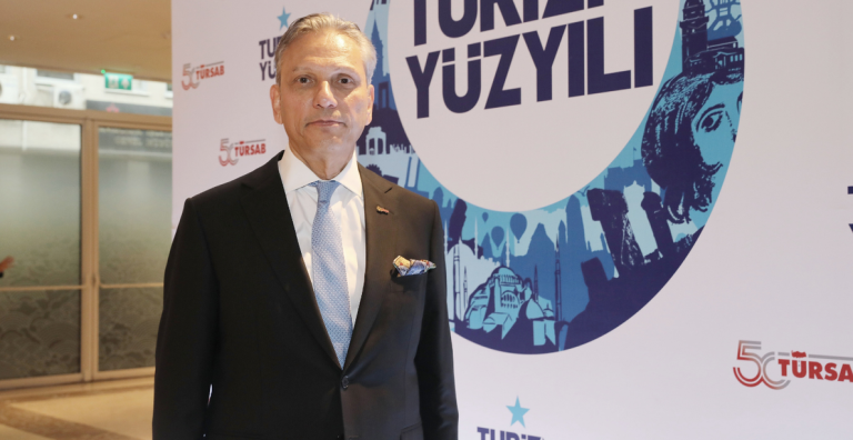 TÜRSAB BAŞKANI FİRUZ BAĞLIKAYA: BAYRAMDA 10 MİLYON KİŞİDEN 100 MİLYAR TL TURİZM EKONOMİSİ