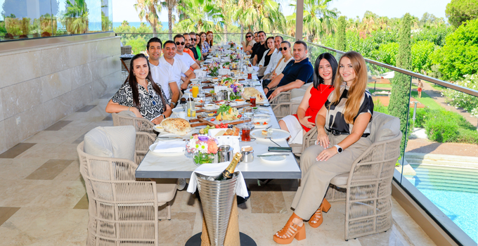 BDT ACENTE YÖNETİCİLERİ GLORIA HOTELS’TE BULUŞTU