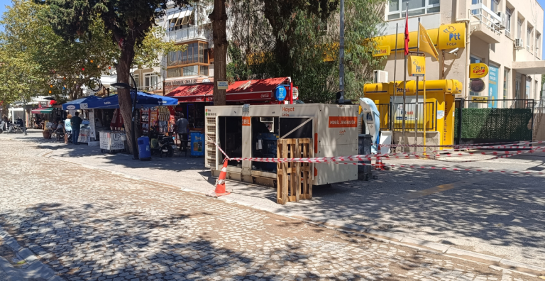 FOÇA’DA ELEKTRİKSİZ YAZ