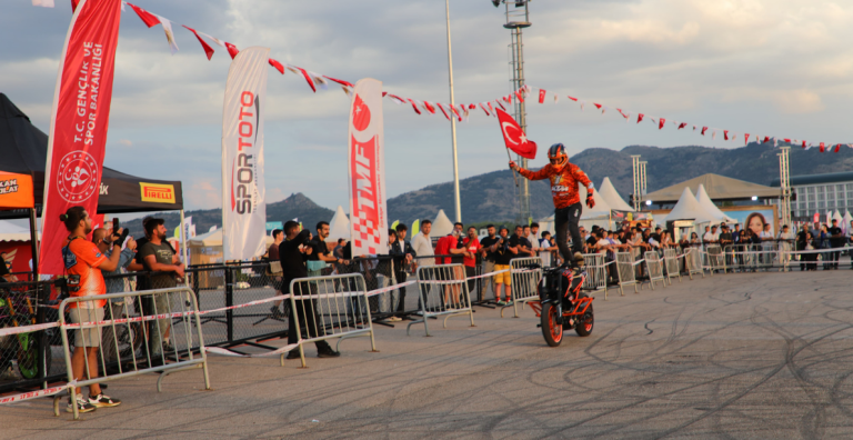 NG AFYON MOTOFEST 70 BİN KİŞİYLE AÇILDI