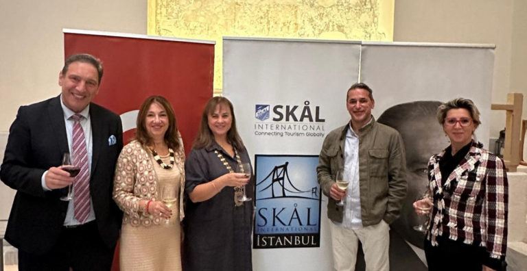 SKAL İSTANBUL, ZEYREK ÇİNİLİ HAMAM’DA BULUŞTU