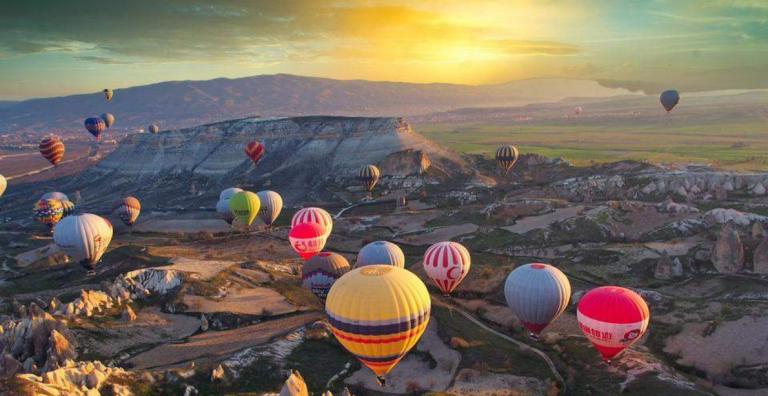 KAPADOKYA BALONLARI 10 AYDA 675 BİN KİŞİYİ TAŞIDI
