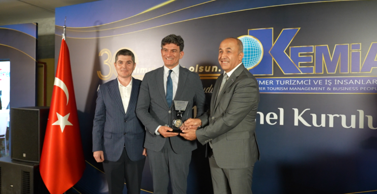 KEMİAD’DAN SELÇUK MERAL’E ANLAMLI ÖDÜL