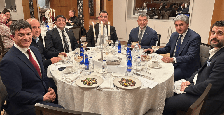 MISIR TURİZM BAKANI TÜRK YATIRIMCILAR İLE BULUŞTU