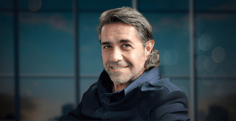ETHEM OKUDUR: “DURDURULAMAZ BİR ŞEKİLDE BÜYÜYORUZ”