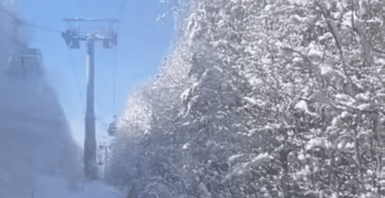 ULUDAĞ’DA TELEFERİKTE MAHSUR KALAN TATİLCİLER KURTARILDI