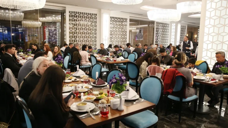 Şehit Aileleri ve Gaziler İçin Alanya’da Anlamlı İftar Programı