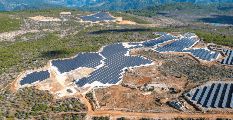 AKRA HOTELS’TEN YÜZDE YÜZ GÜNEŞ ENERJİSİ HAMLESİ