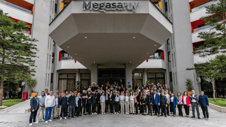 MEGASARAY RESORT SİDE 2025 YAZ SEZONUNU AÇTI