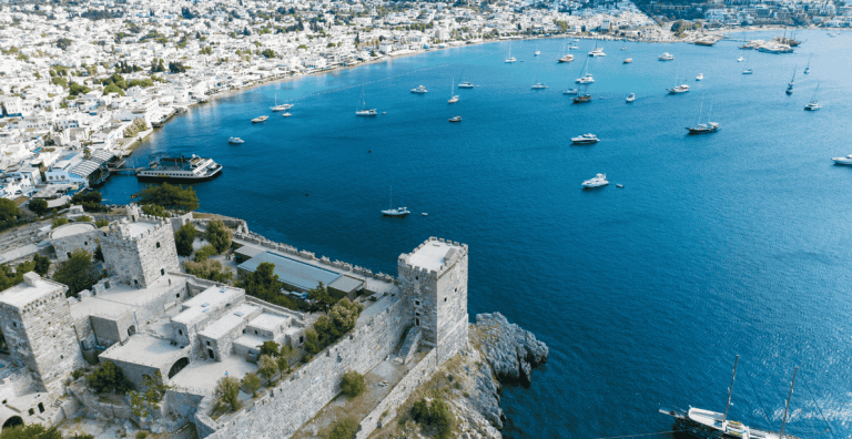 “BODRUM’DA ŞEZLONG 100, LAHMACUN 150 LİRA”