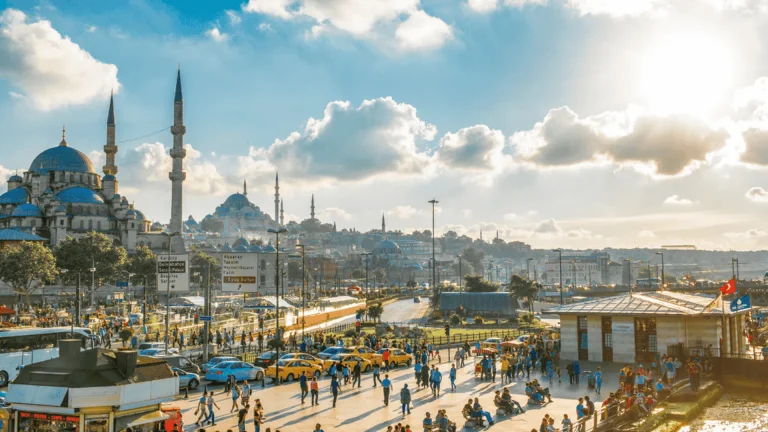 ‘2025 YAZ SEZONU TÜRKİYE TURİZM VE OTELCİLİK RAPORU’ YAYINLANDI