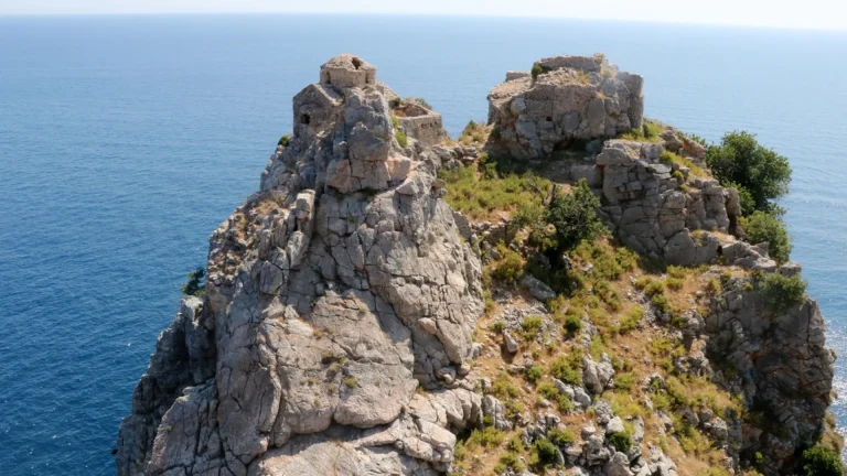 ALANYA’NIN TARİHİ KİLİSESİNDE MANGAL