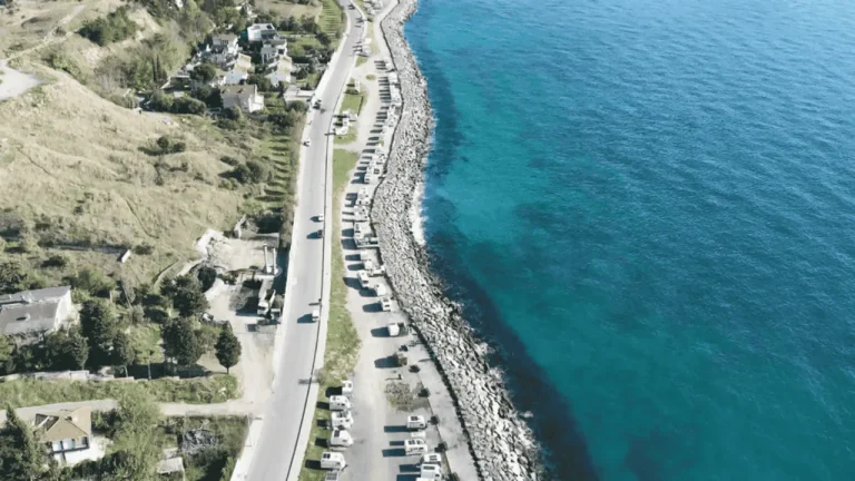 BEYLİKDÜZÜ’NDE SAHİL ŞERİDİ KARAVAN PARKINA DÖNDÜ