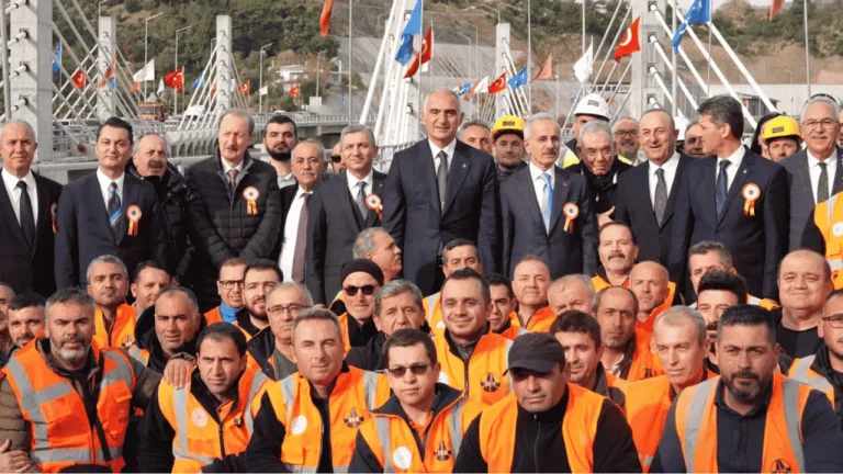 BAKAN ERSOY: TURİZMDE BİZİ RAKİPLERİMİZİN ÖNÜNE GEÇİRECEK TEMEL UNSUR ULAŞIMDIR
