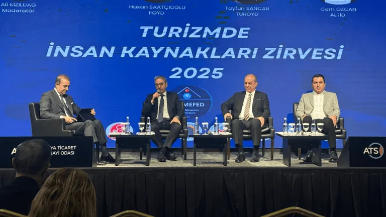 TURİZMDE İNSAN KAYNAKLARI ZİRVESİ’NDE İKİNCİ OTURUM: SORUN VAR AMA DÖNÜŞÜM DE VAR