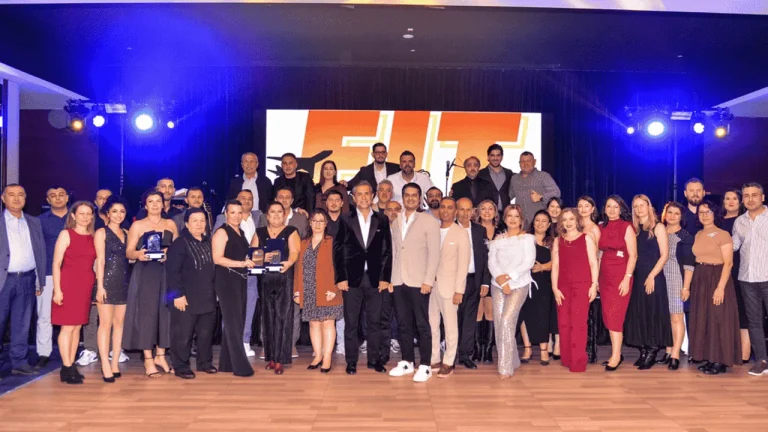 AKAY TRAVEL GROUP 2026’YA YILBAŞI GALASIYLA MERHABA DEDİ