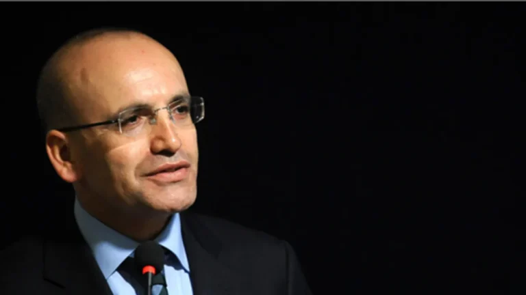 BAKAN ŞİMŞEK: “TURİZM GELİRLERİNDEKİ GÜÇLÜ PERFORMANS, CARİ DENGENİN SÜRDÜRÜLEBİLİR SEVİYELERDE KORUNMASINI SAĞLADI”