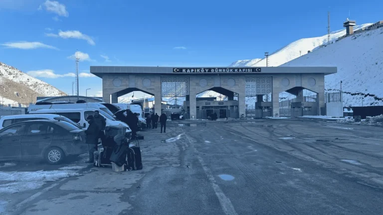 İRAN SINIRINDA GÜVENLİK TEDBİRLERİ ARTIRILDI
