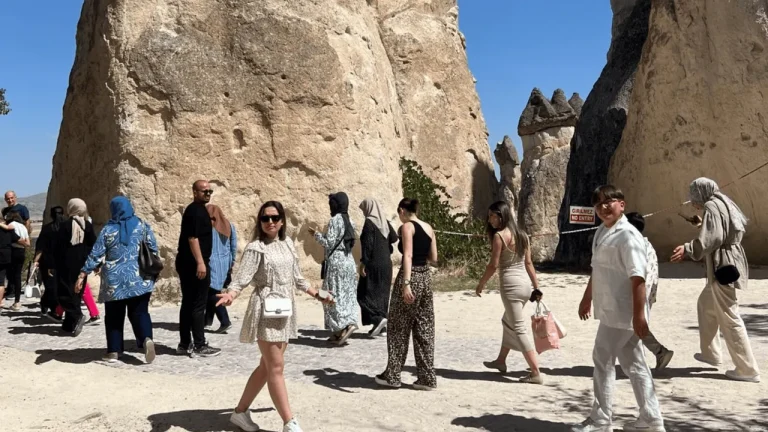 KAPADOKYA’DA 3,5 GÜNDE 57 BİN TURİST