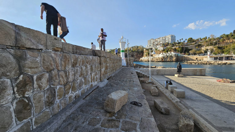 ANTALYA KALEİÇİ YAT LİMANI MENDİREĞİ RESTORE EDİLECEK