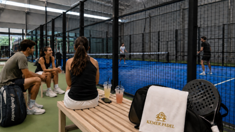 İSTANBUL’DA YENİ PADEL KORTLARI: KEMER COUNTRY CLUB