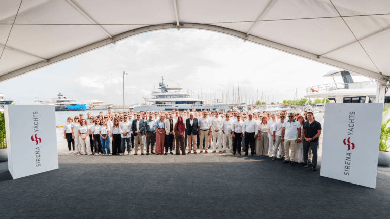 SIRENA YACHTS YENİ AMİRAL GEMİSİ SIRENA 118 MODELİNİ SUYA İNDİRDİ