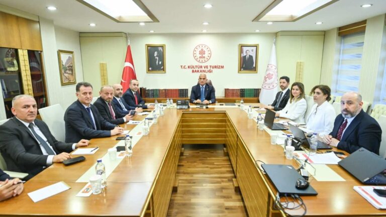 BAKAN ERSOY: “TRABZON’UN TURİZM POTANSİYELİNİ DAHA ETKİN DEĞERLENDİRECEĞİZ”