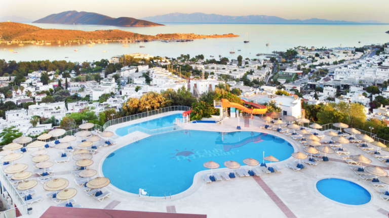 CLUB DEDEMAN BODRUM ÇALIŞANLARINI KÜLTÜR SANAT ETKİNLİKLERİYLE BULUŞTURUYOR