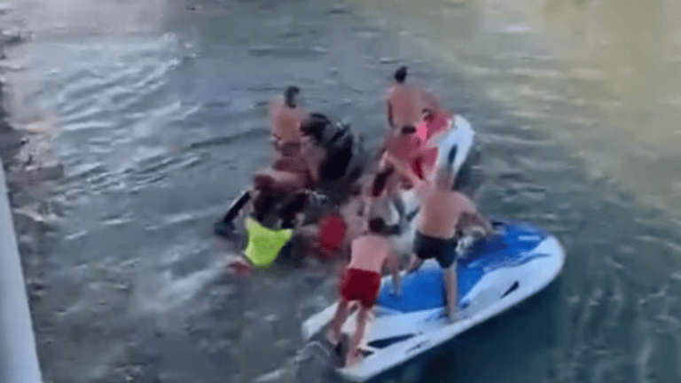JET SKİ KÖPRÜ AYAĞINA ÇARPTI SÜRÜCÜ HAYATINI KAYBETTİ