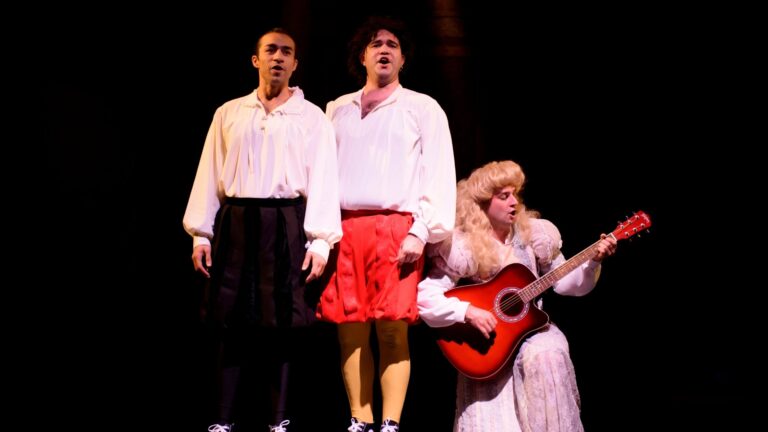 ANTALYA DEVLET TİYATROSU YENİ SEZONU “SHAKESPEARE’İN BÜTÜN OYUNLARI” İLE AÇIYOR