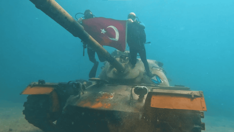 SAROS KÖRFEZİ’NDE SUALTI MÜZESİ: 20 BİN DALIŞ GERÇEKLEŞTİ